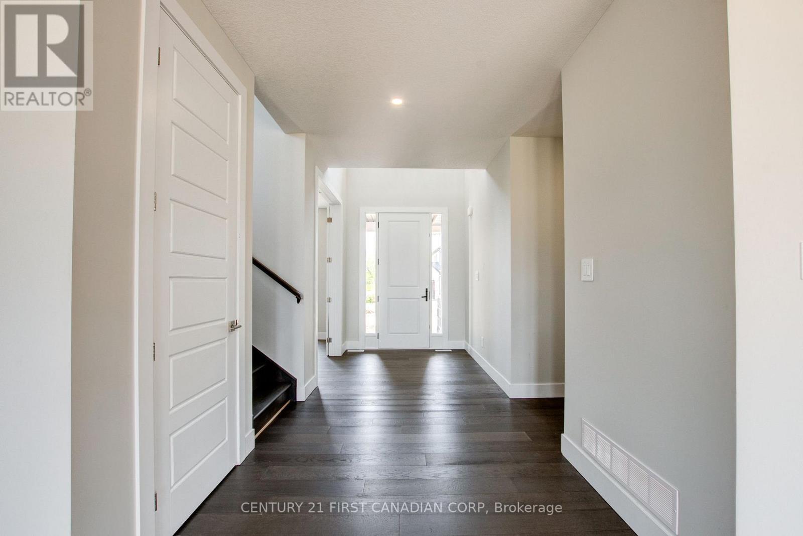 100 Aspen Circle, Thames Centre (Thorndale), ON - Indoor Photo Showing Other Room