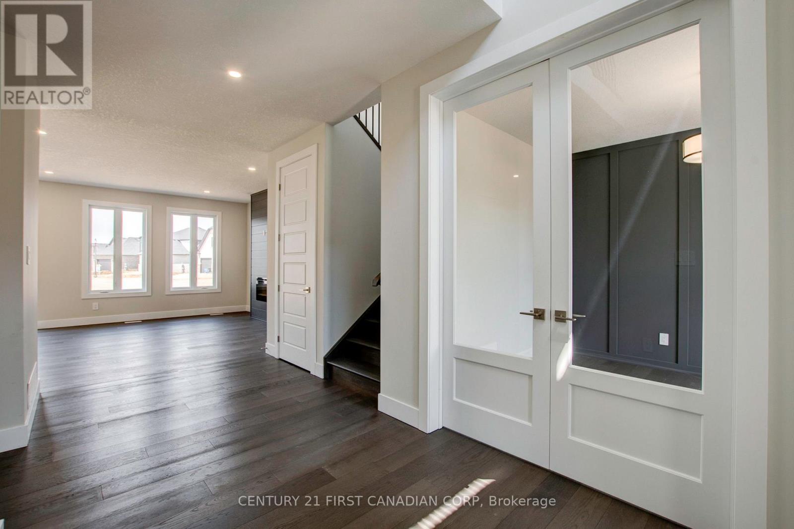 100 Aspen Circle, Thames Centre (Thorndale), ON - Indoor Photo Showing Other Room