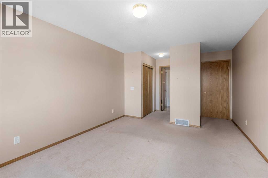 115 Chaparral Point Se, Calgary, AB - Indoor Photo Showing Other Room