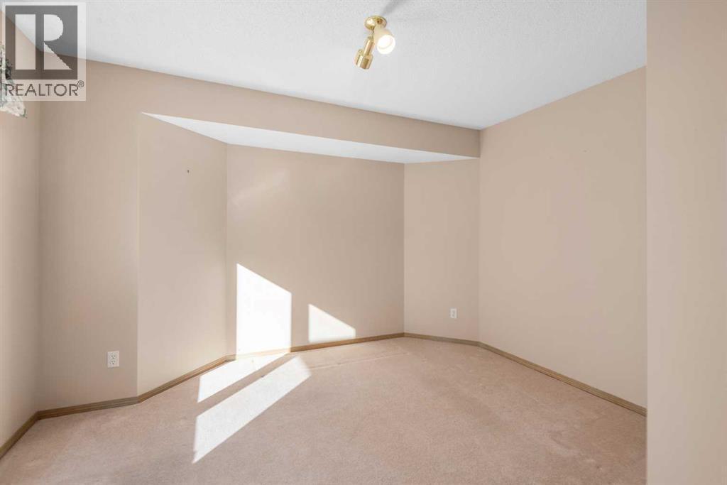 115 Chaparral Point Se, Calgary, AB - Indoor Photo Showing Other Room