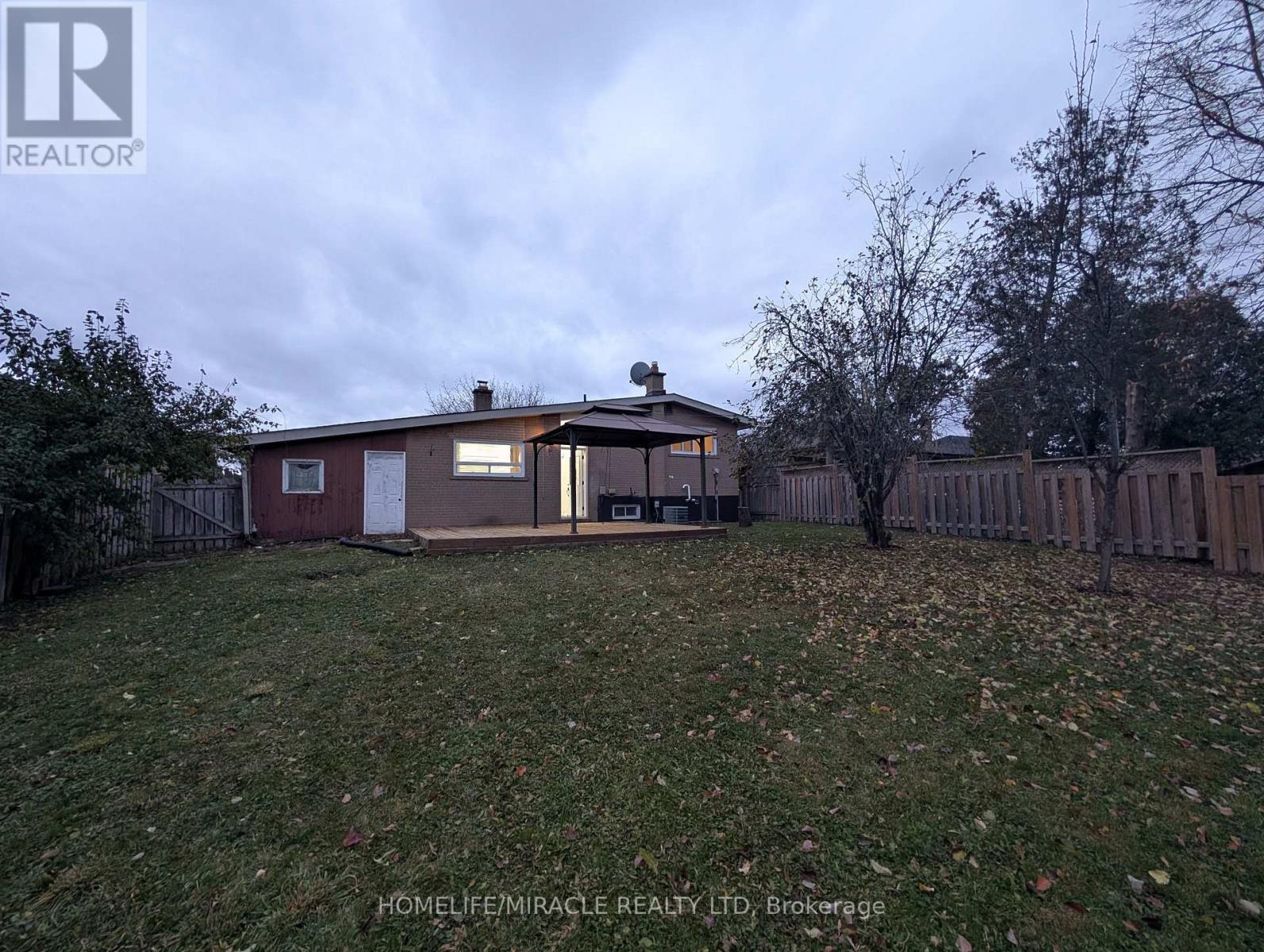 15 Athlone Avenue, Brampton, ON - Outdoor