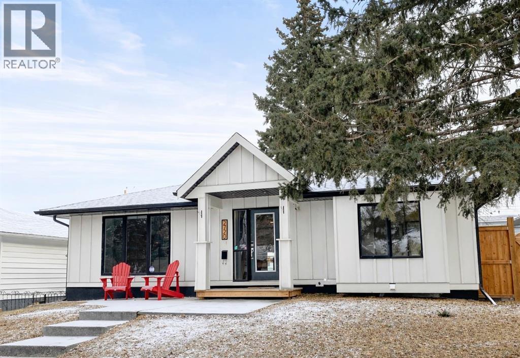 2720 41 Street Sw, Calgary, AB - Outdoor