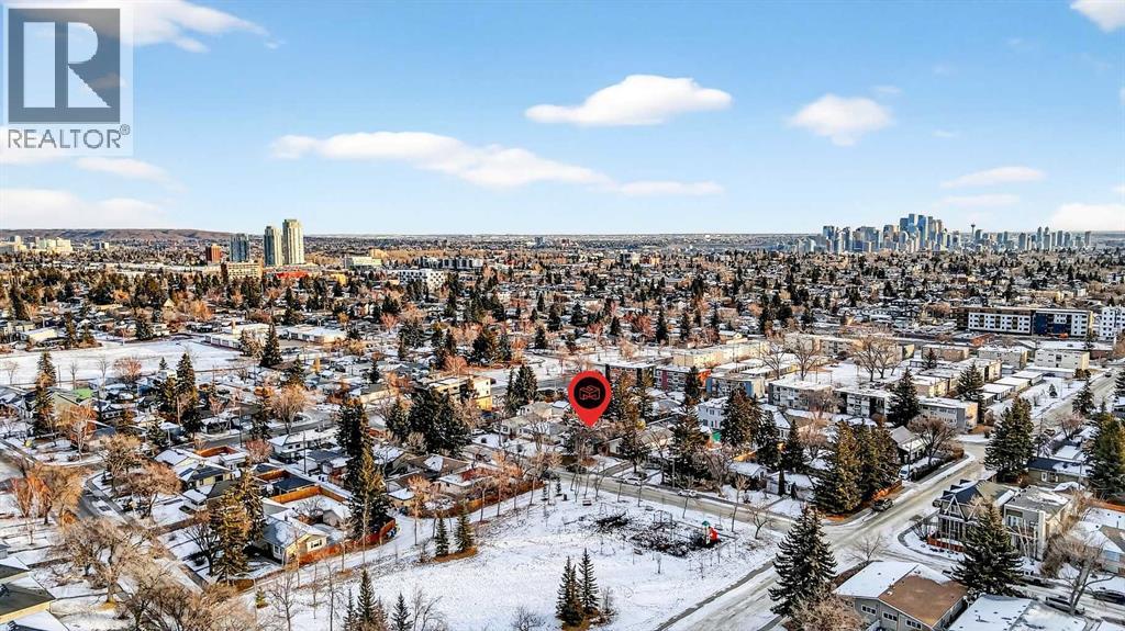 2720 41 Street Sw, Calgary, AB - Outdoor With View