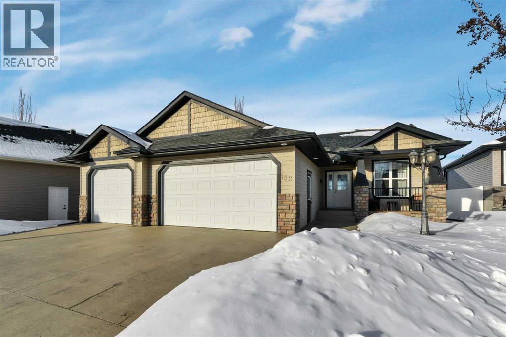 132 Illingworth Close, Red Deer, AB - Outdoor With Facade