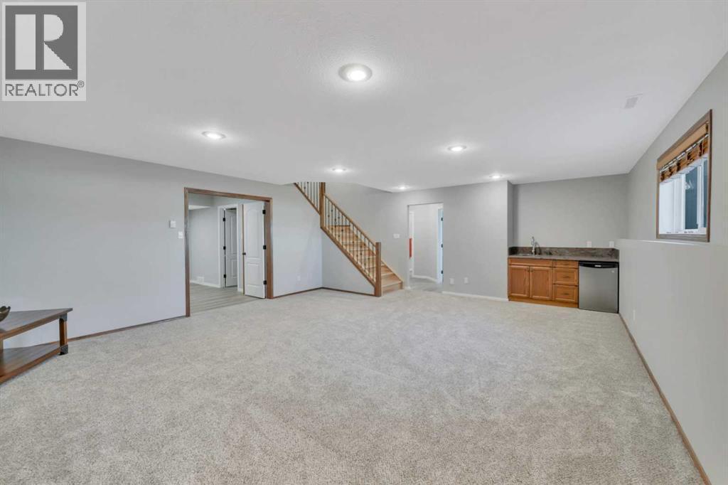 132 Illingworth Close, Red Deer, AB - Indoor