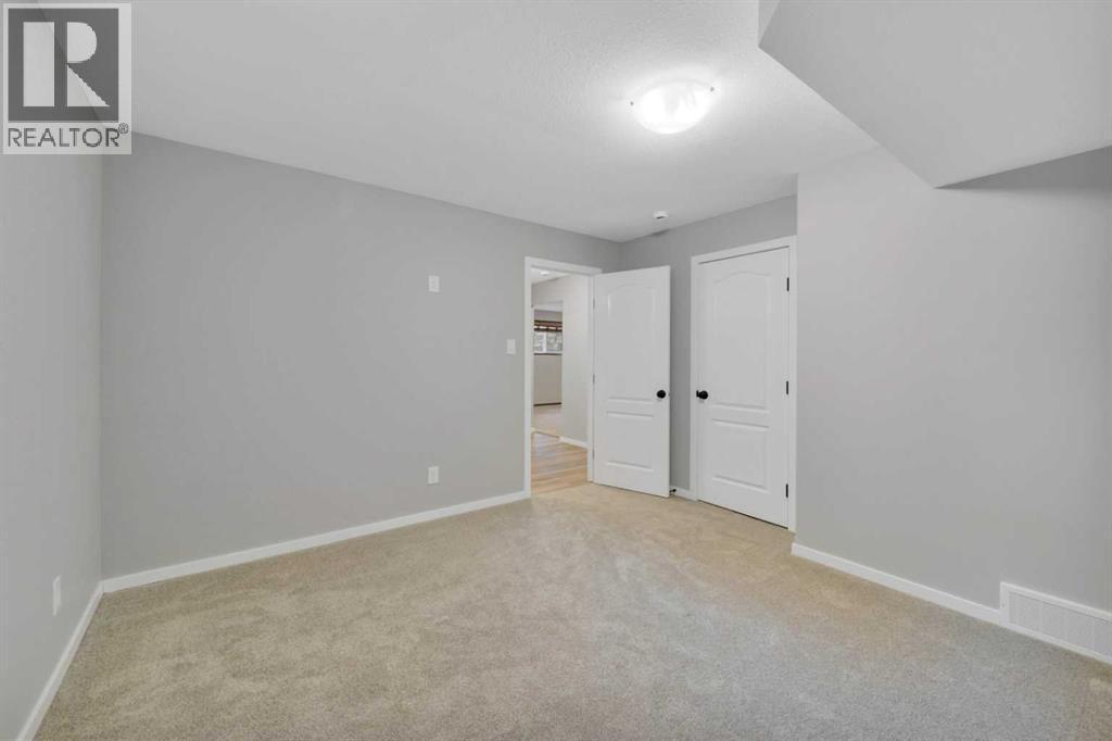 132 Illingworth Close, Red Deer, AB - Indoor Photo Showing Other Room