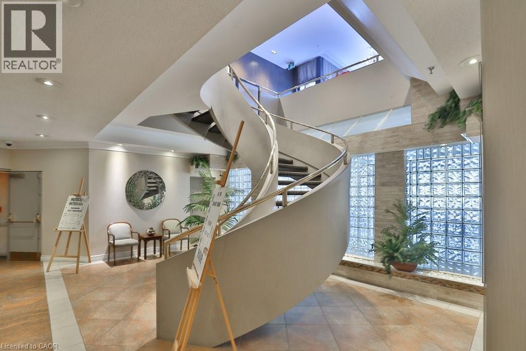 1800 The Collegeway Unit# 211, Mississauga, ON - Indoor Photo Showing Other Room