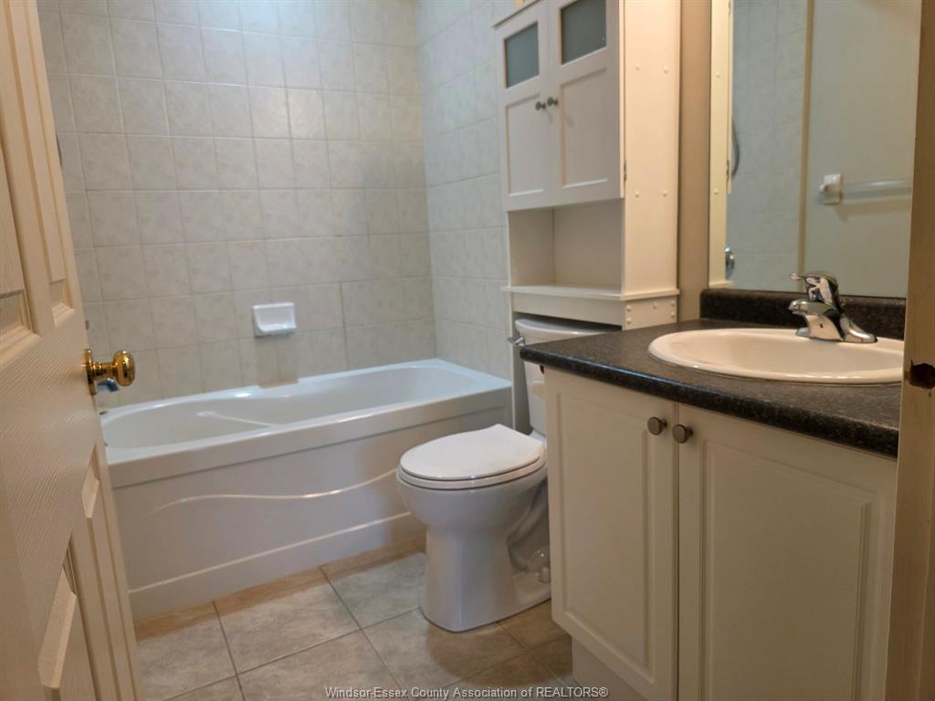 405-2650 Sandwich West Parkway, Lasalle, ON