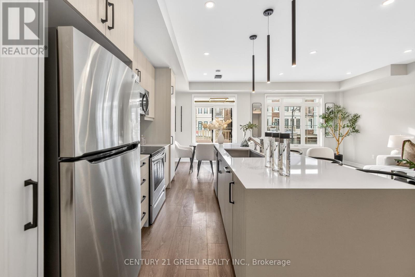 1166 Lloyd Landing Drive E, Milton, ON - Indoor Photo Showing Kitchen With Upgraded Kitchen