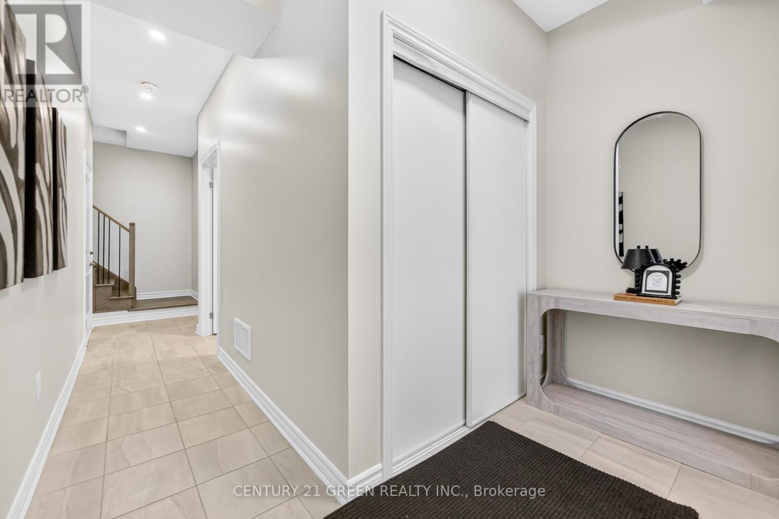 1166 Lloyd Landing Drive E, Milton, ON - Indoor Photo Showing Other Room