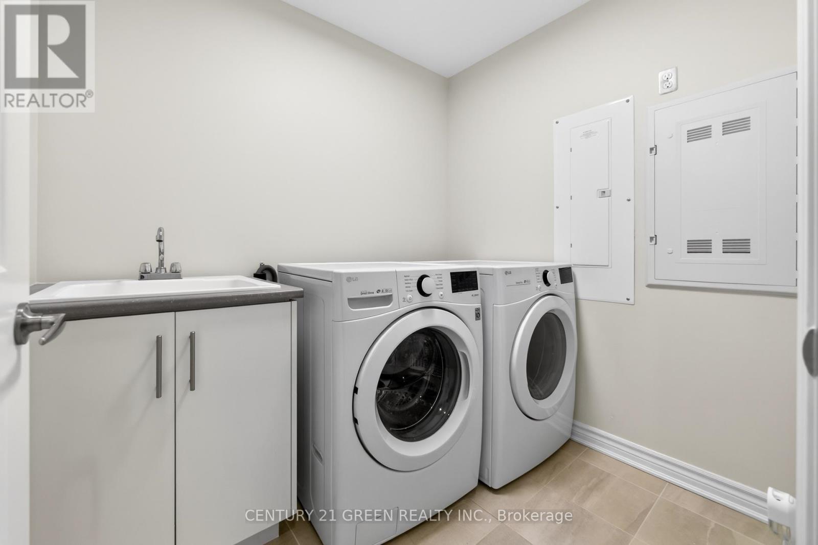 1166 Lloyd Landing Drive E, Milton, ON - Indoor Photo Showing Laundry Room