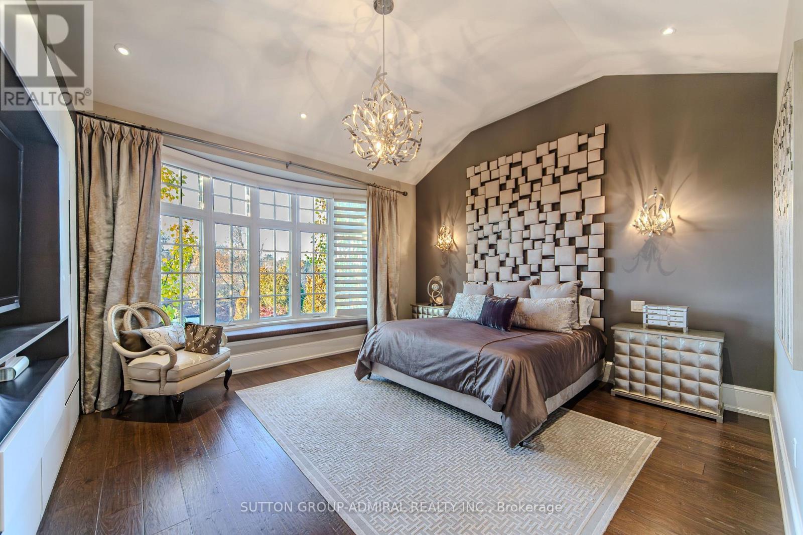 16 Bluff Trail, King, ON - Indoor Photo Showing Bedroom