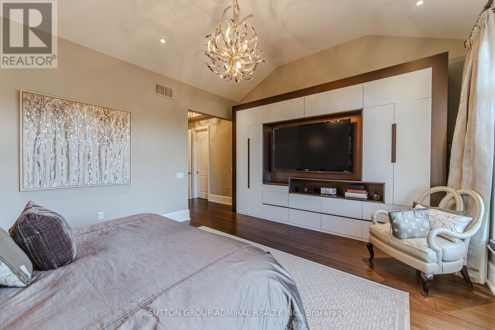 16 Bluff Trail, King, ON - Indoor Photo Showing Bedroom