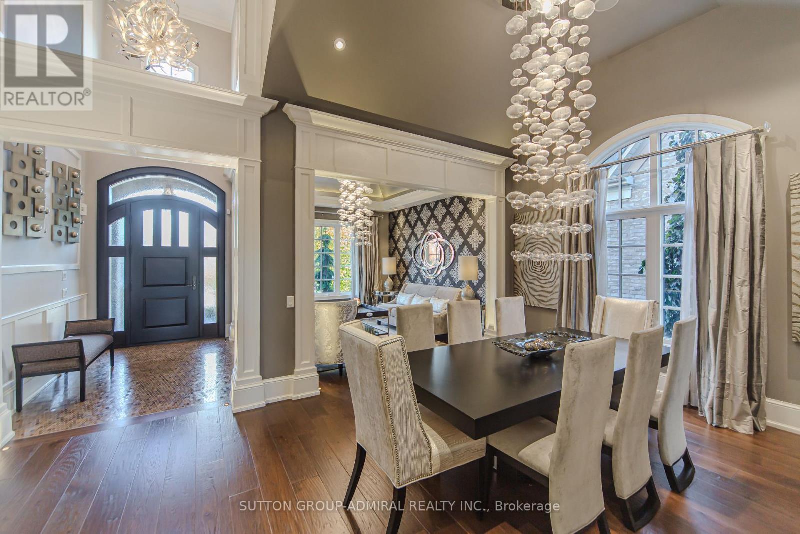 16 Bluff Trail, King, ON - Indoor Photo Showing Dining Room