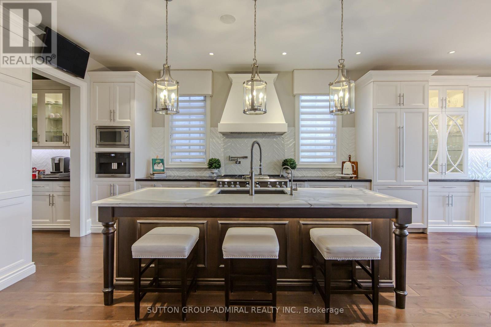 16 Bluff Trail, King, ON - Indoor