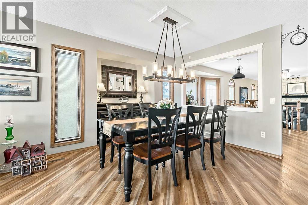 607 9 Street Se, High River, AB - Indoor Photo Showing Dining Room