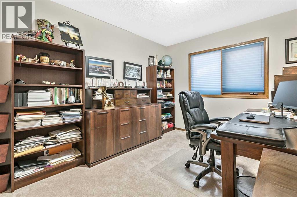 607 9 Street Se, High River, AB - Indoor Photo Showing Office