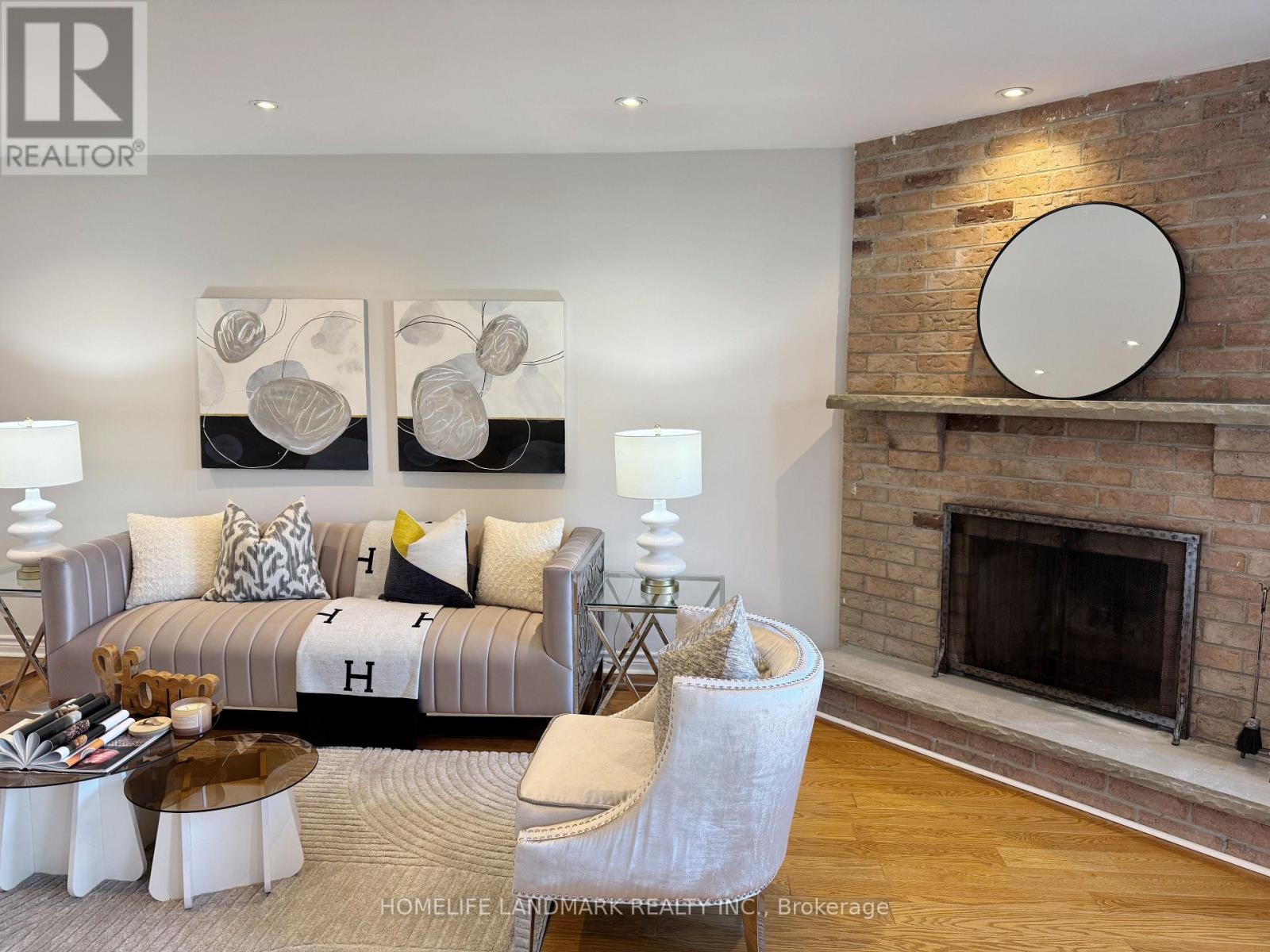 5159 Sunray Drive, Mississauga, ON - Indoor Photo Showing Living Room With Fireplace