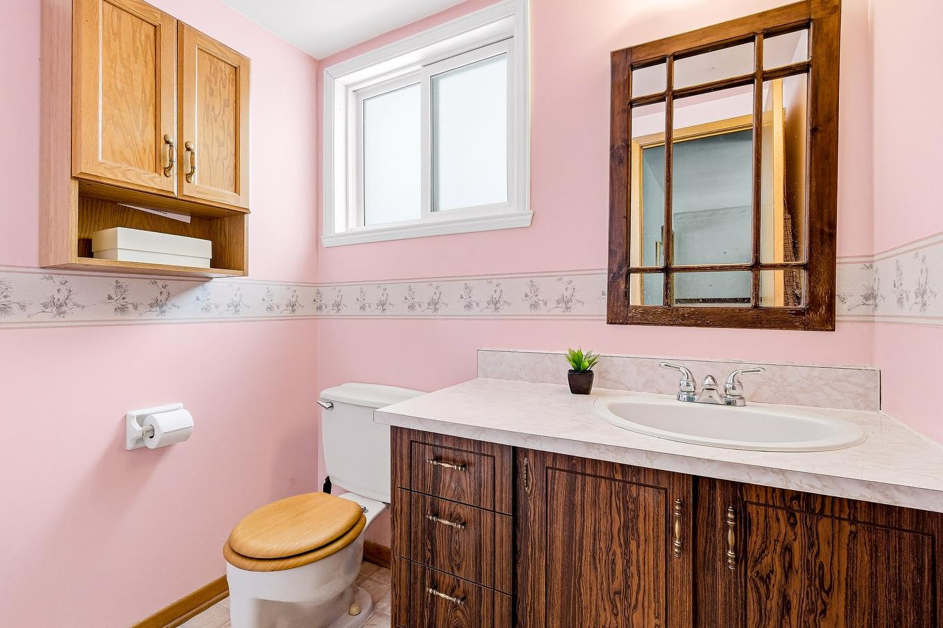 Salle d'eau - 416 Rue Forest, Mont-Saint-Hilaire, QC