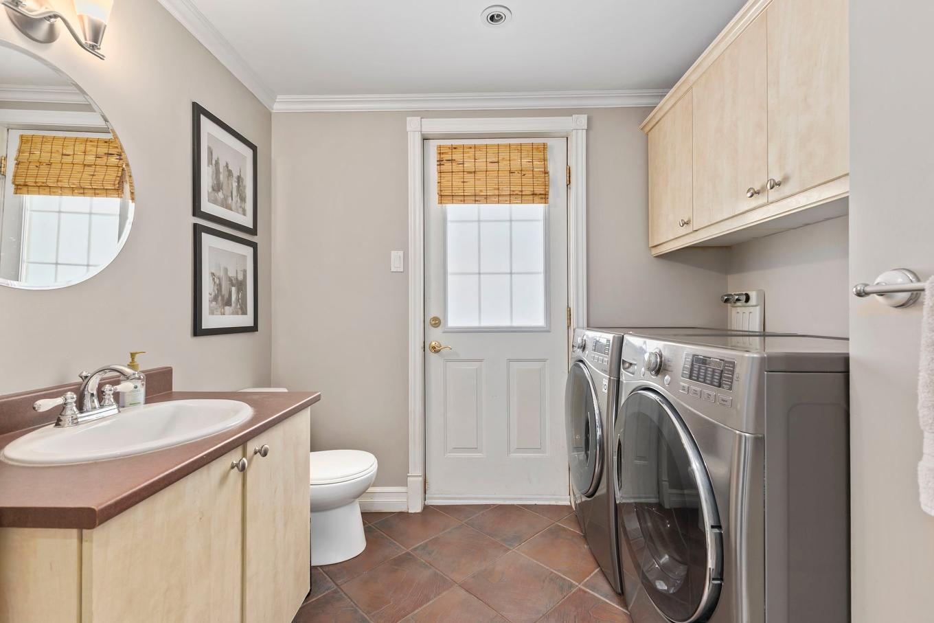 Salle de lavage - 3059 Place Palomino, Saint-Lazare, QC - Indoor Photo Showing Laundry Room