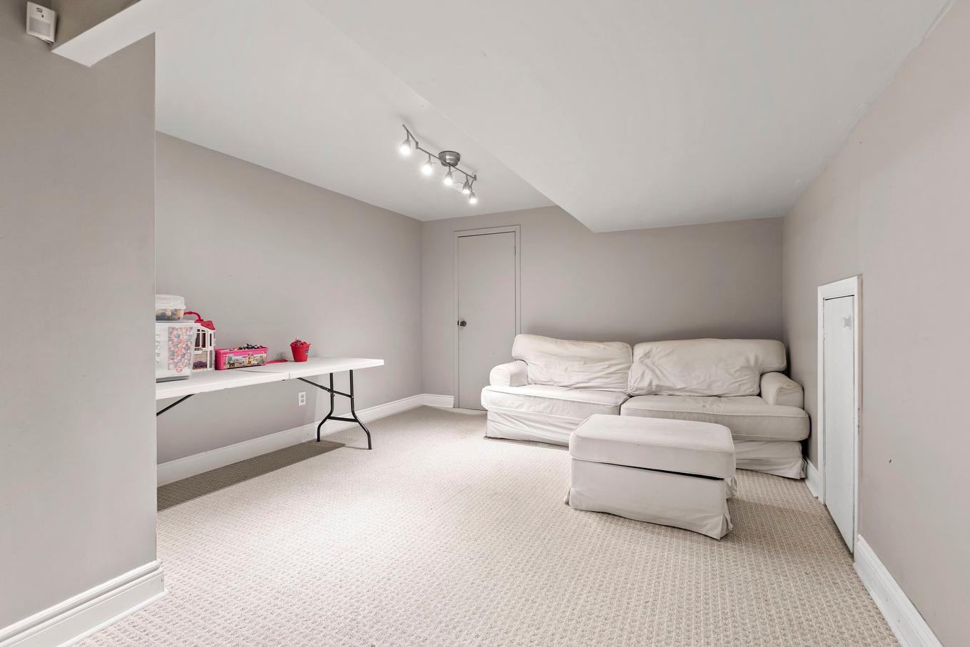 Boudoir - 3059 Place Palomino, Saint-Lazare, QC - Indoor