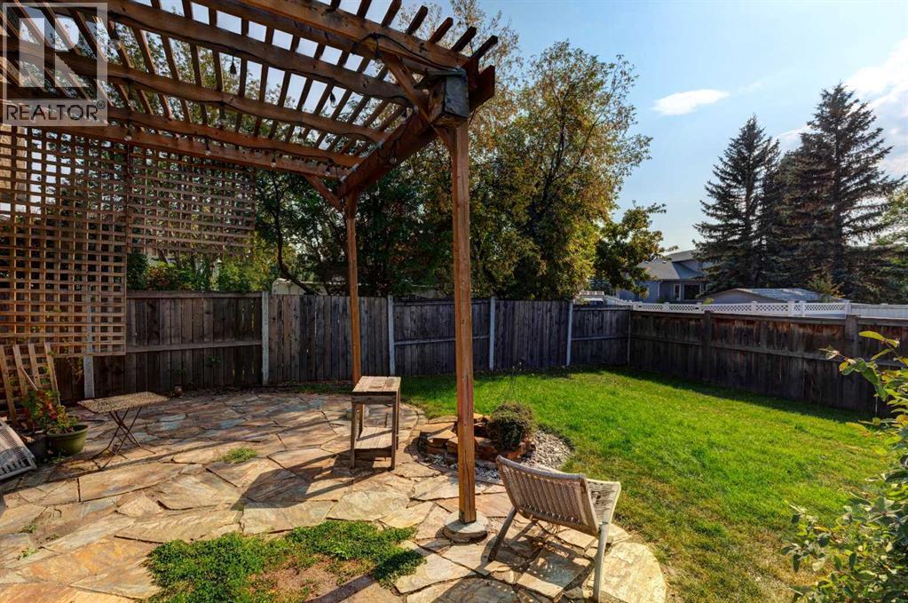 184 Riverbend Drive Se, Calgary, AB - Outdoor