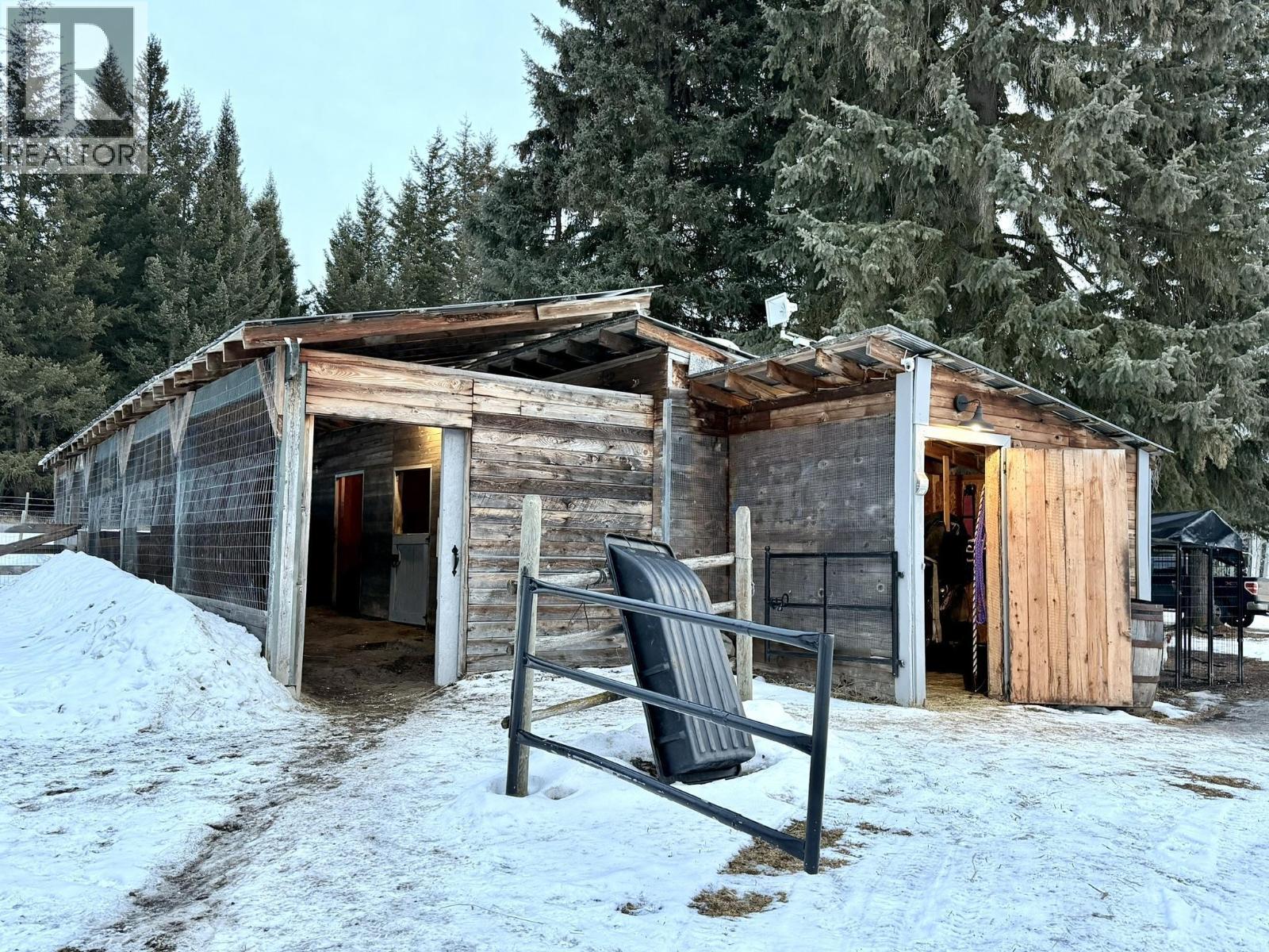 7671 Rutherford Road, Bridge Lake, BC - Outdoor