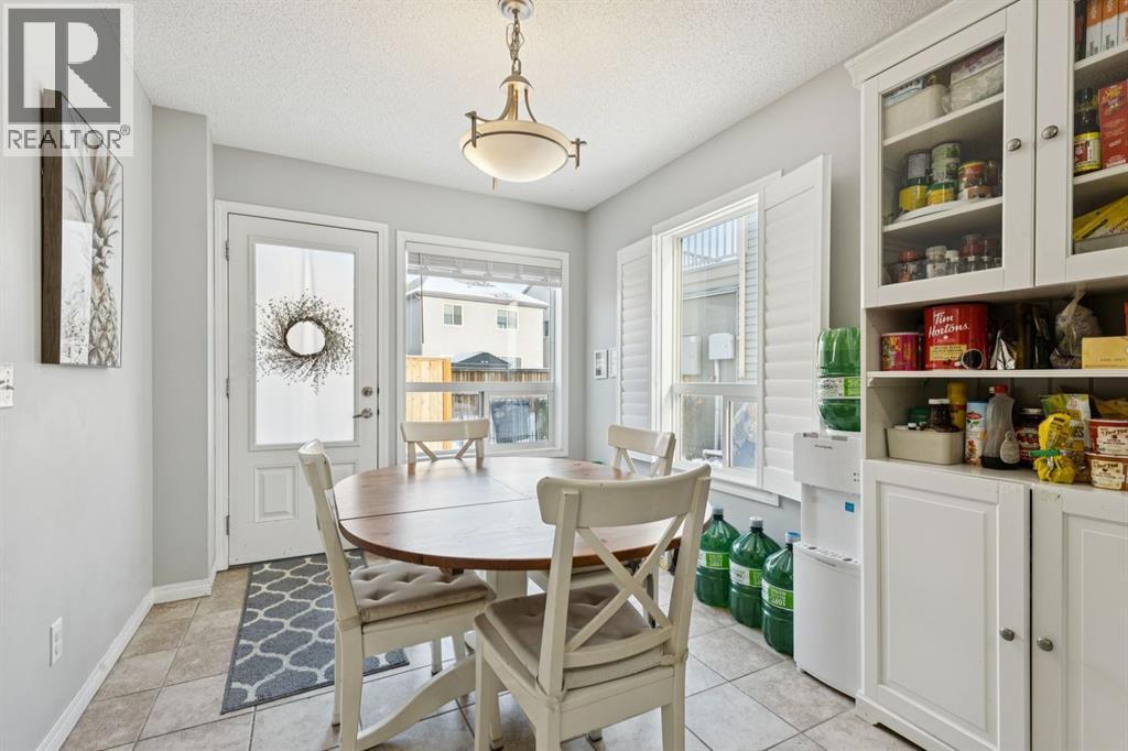 996 Windsong Drive Sw, Airdrie, AB - Indoor Photo Showing Dining Room