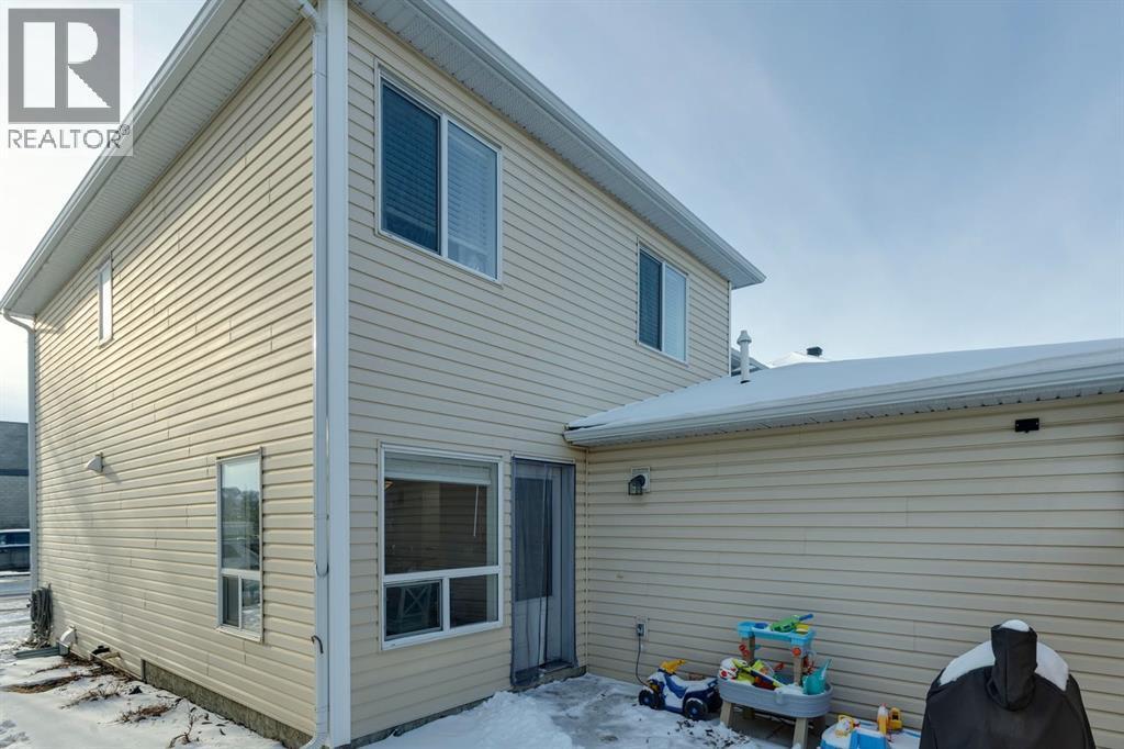 996 Windsong Drive Sw, Airdrie, AB - Outdoor With Exterior