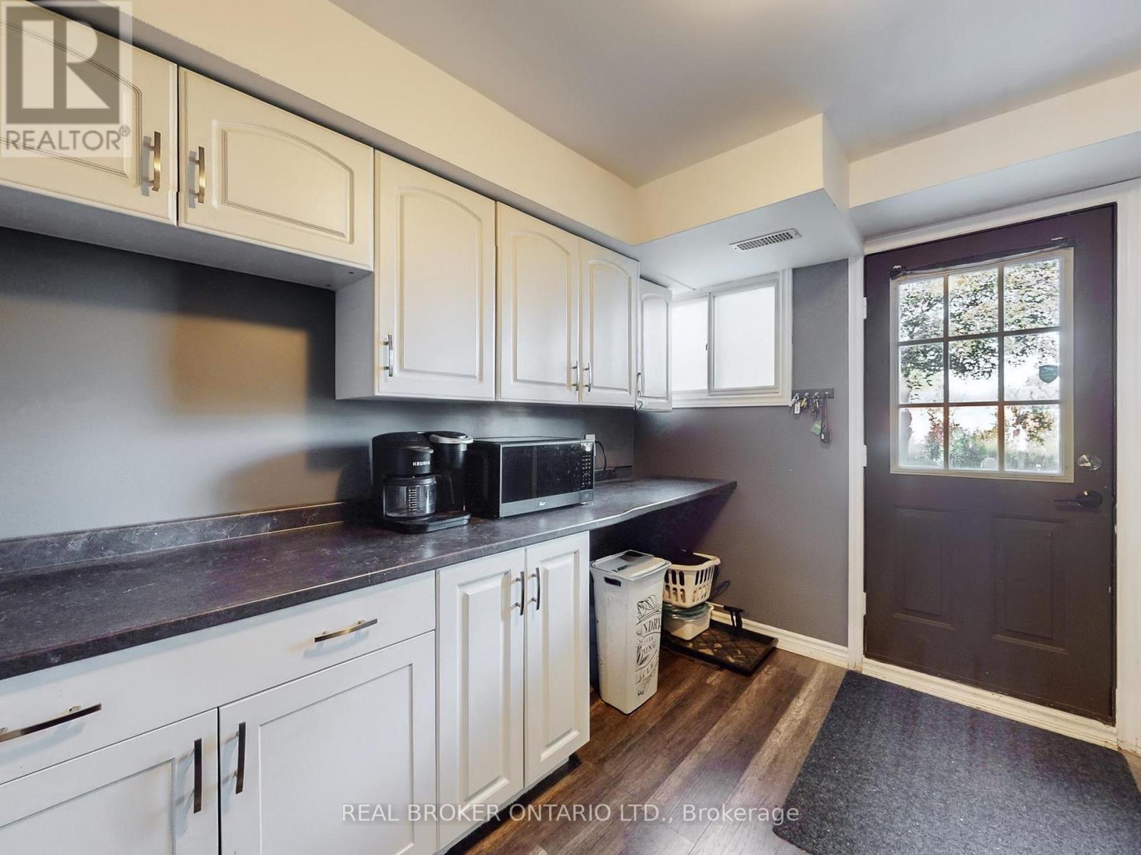 15 Jasmine Crescent, Whitchurch-Stouffville, ON - Indoor Photo Showing Kitchen
