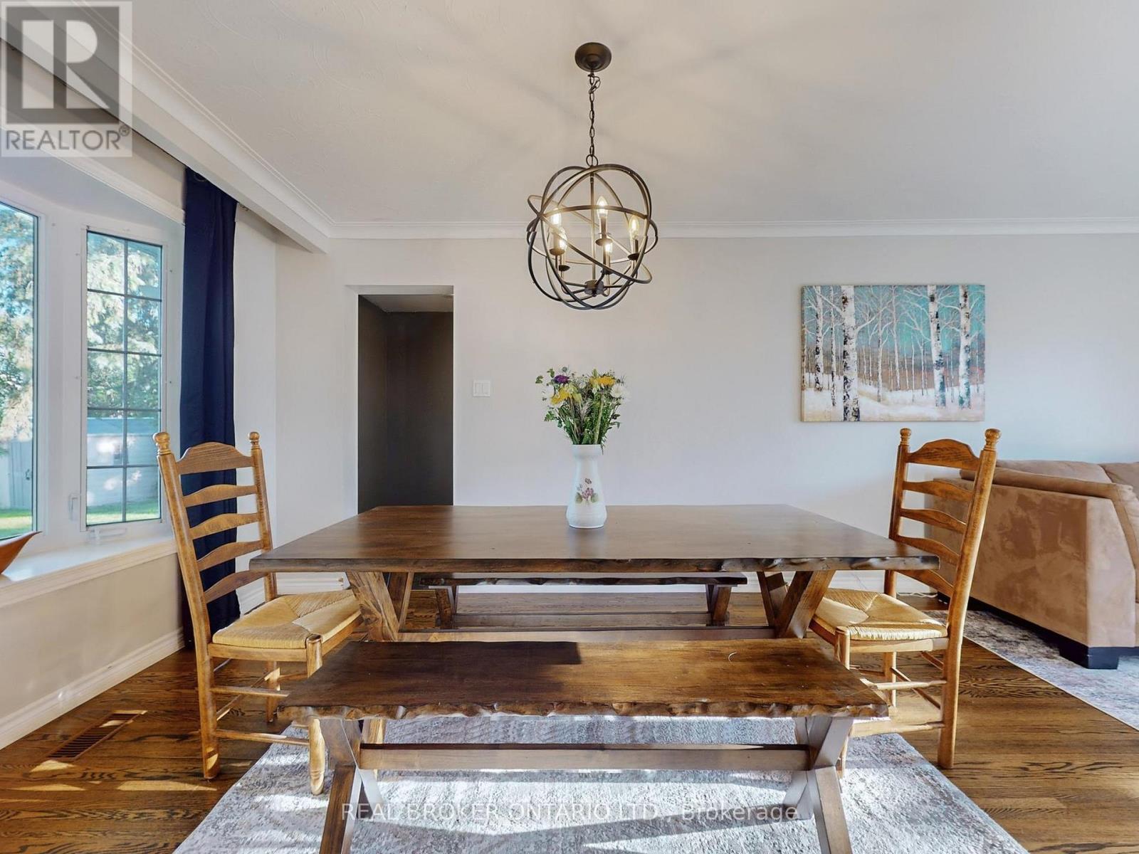 15 Jasmine Crescent, Whitchurch-Stouffville, ON - Indoor Photo Showing Dining Room