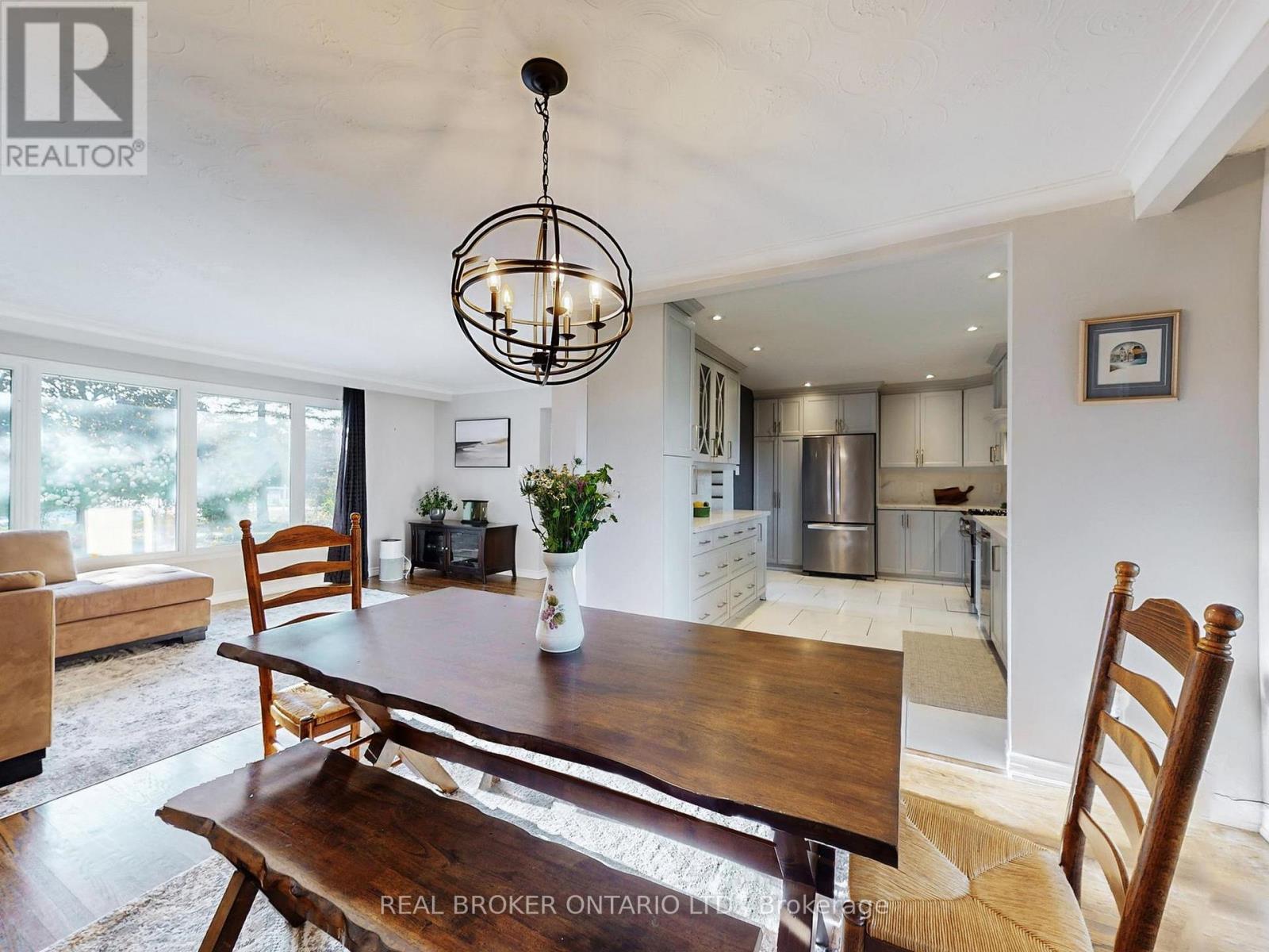 15 Jasmine Crescent, Whitchurch-Stouffville, ON - Indoor Photo Showing Dining Room