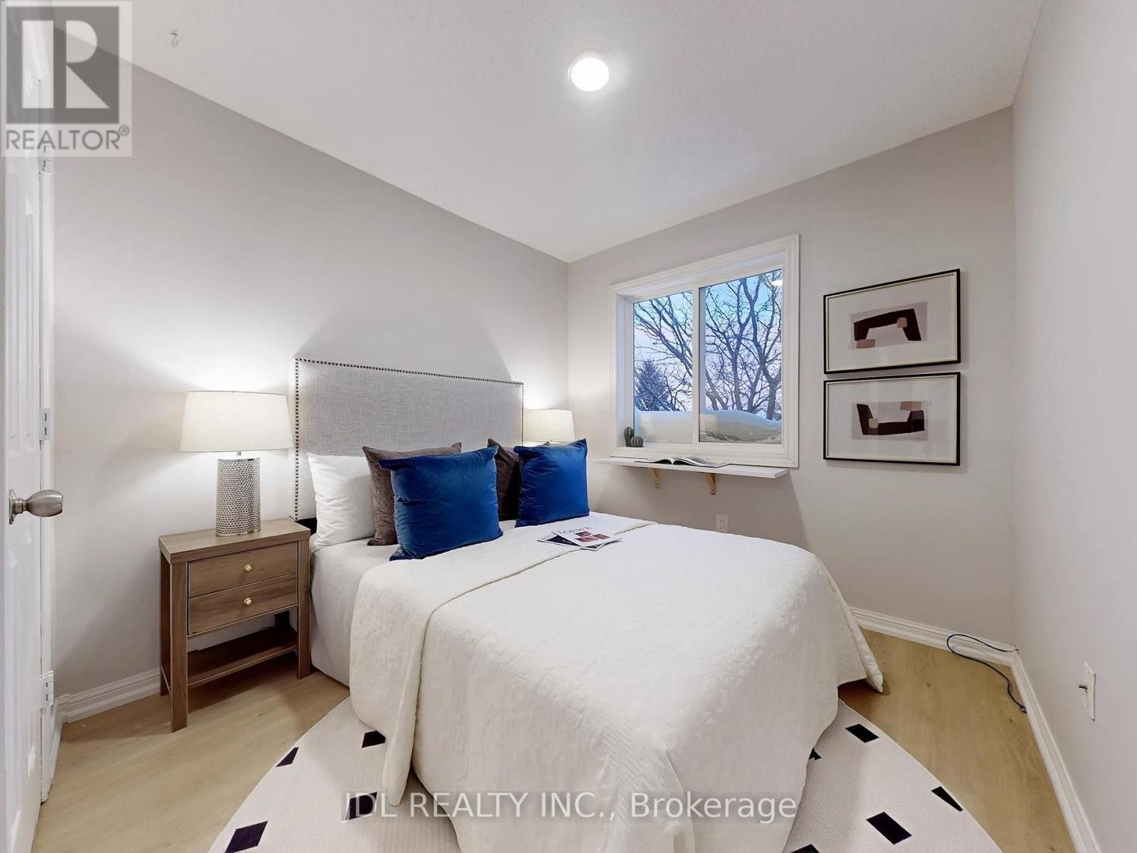 39 - 2 Clay Brick Court, Brampton, ON - Indoor Photo Showing Bedroom