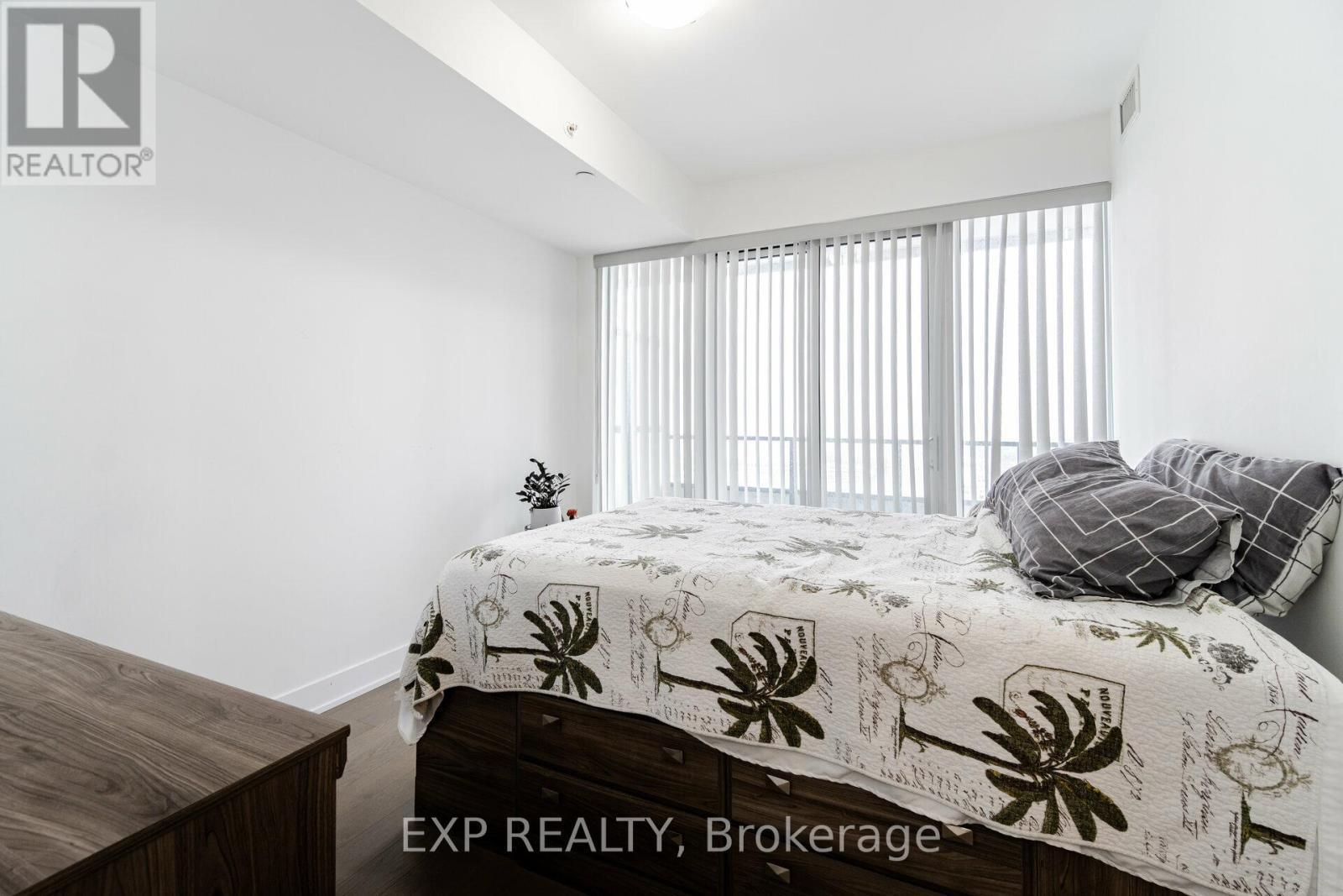 2221 - 30 Shore Breeze Drive, Toronto, ON - Indoor Photo Showing Bedroom