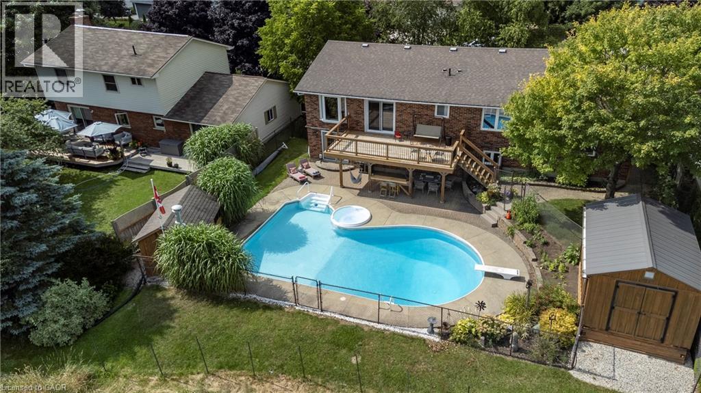 29 Armstrong Crescent, Grey Highlands, ON - Outdoor With In Ground Pool With Deck Patio Veranda