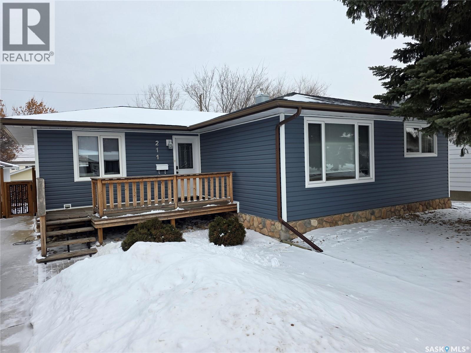 211 Allen Drive, Swift Current, SK - Outdoor With Deck Patio Veranda