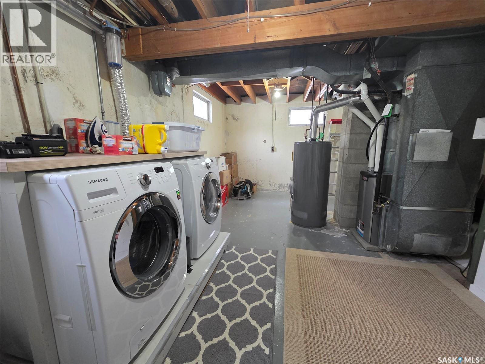 211 Allen Drive, Swift Current, SK - Indoor Photo Showing Laundry Room