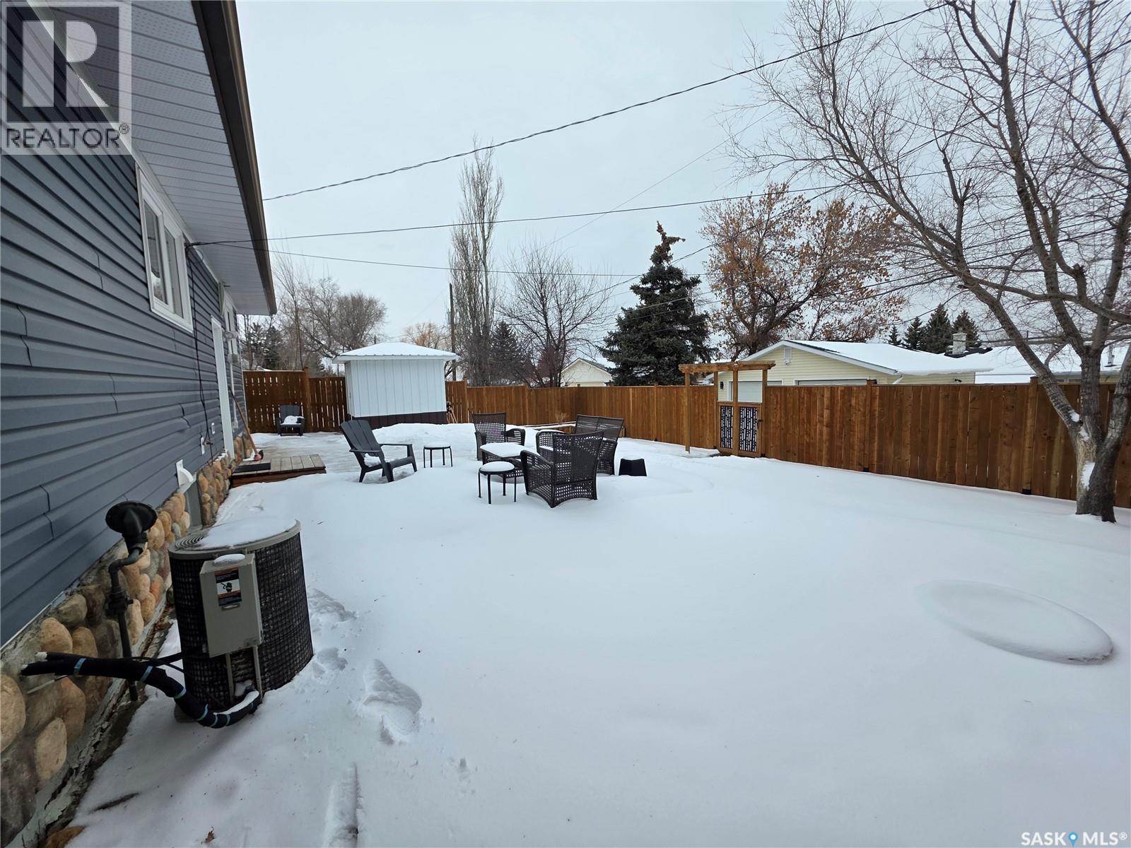 211 Allen Drive, Swift Current, SK - Outdoor