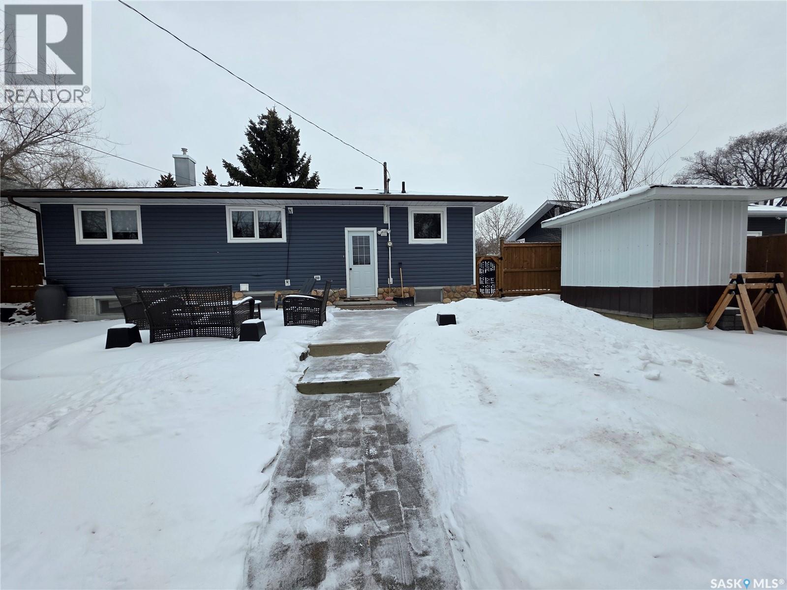 211 Allen Drive, Swift Current, SK - Outdoor