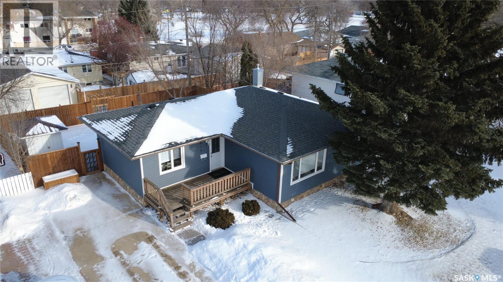 211 Allen Drive, Swift Current, SK - Outdoor