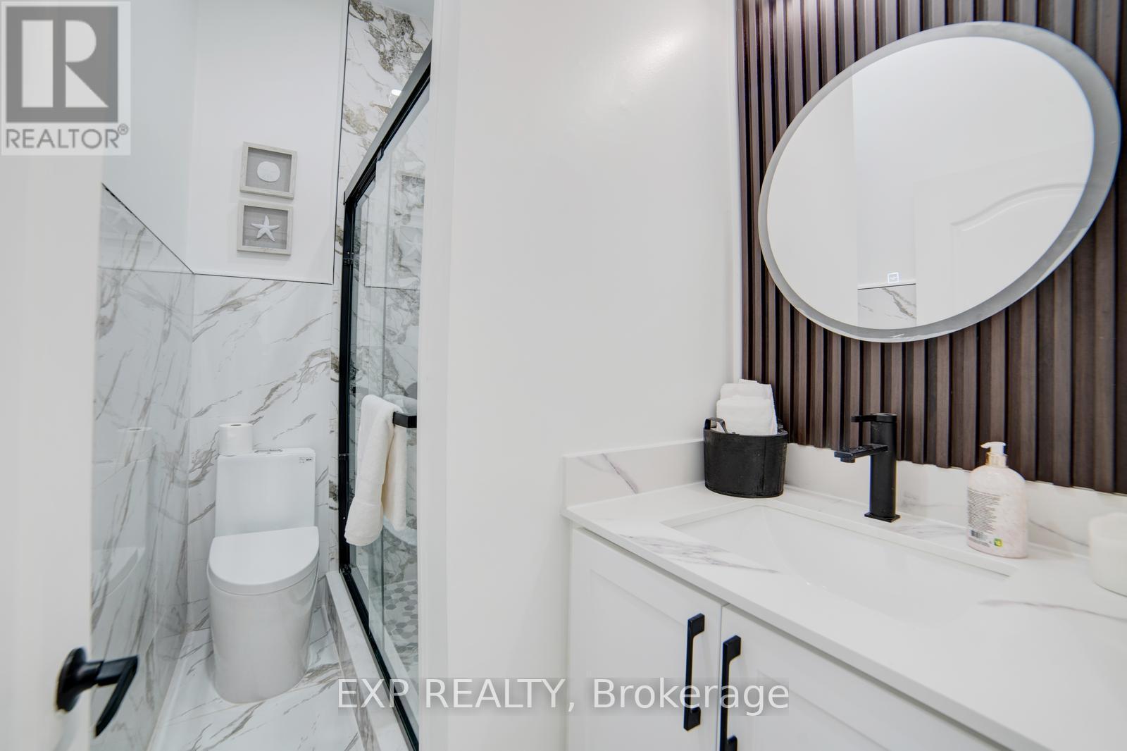 28 Springbank Drive, London South (South E), ON - Indoor Photo Showing Bathroom