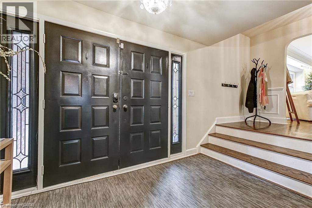 3021 Lakeshore Road, Burlington, ON - Indoor Photo Showing Other Room