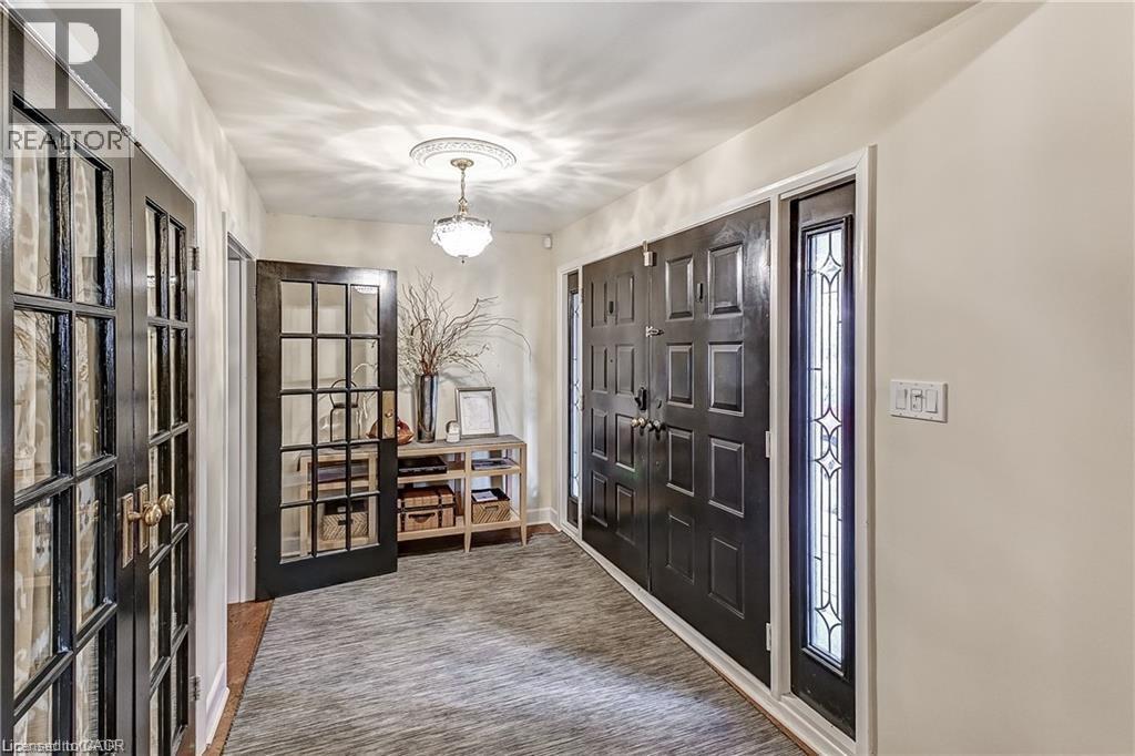 3021 Lakeshore Road, Burlington, ON - Indoor Photo Showing Other Room