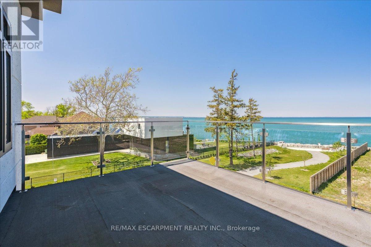 4 Sunrow Gate, Hamilton, ON - Outdoor With Body Of Water With View