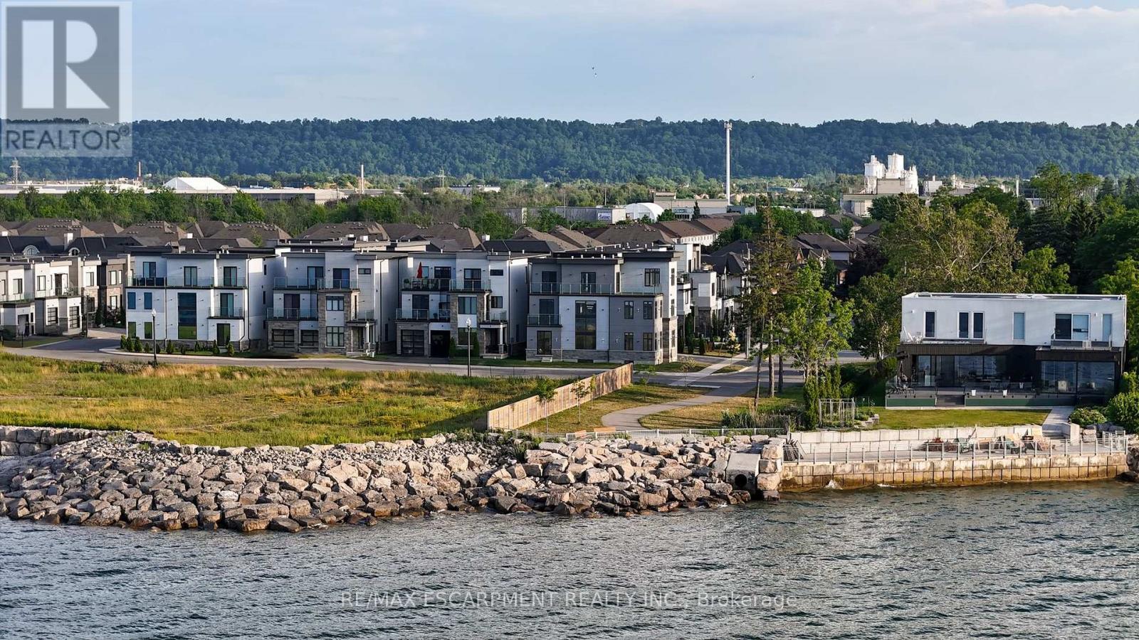 4 Sunrow Gate, Hamilton, ON - Outdoor With Body Of Water With View