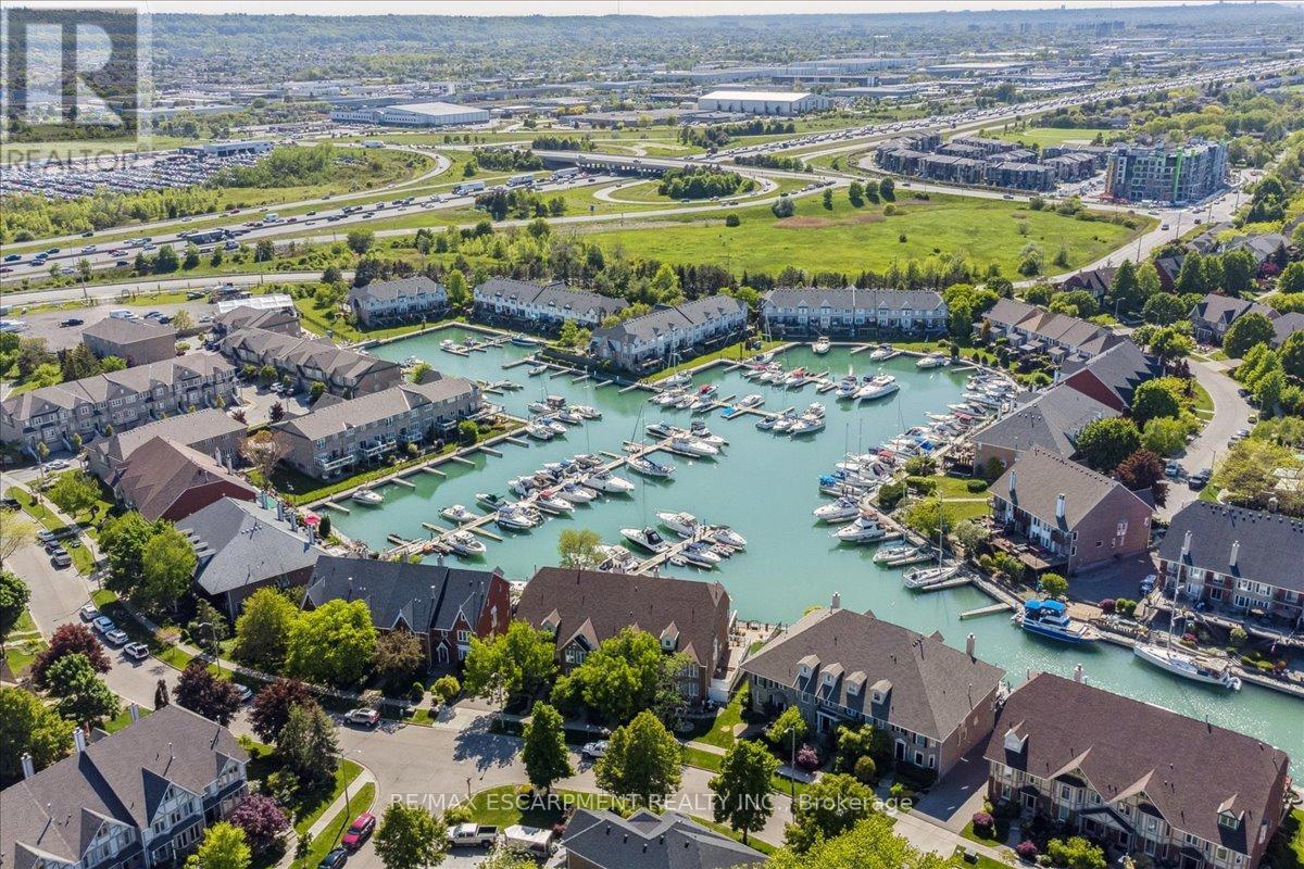 4 Sunrow Gate, Hamilton, ON - Outdoor With View