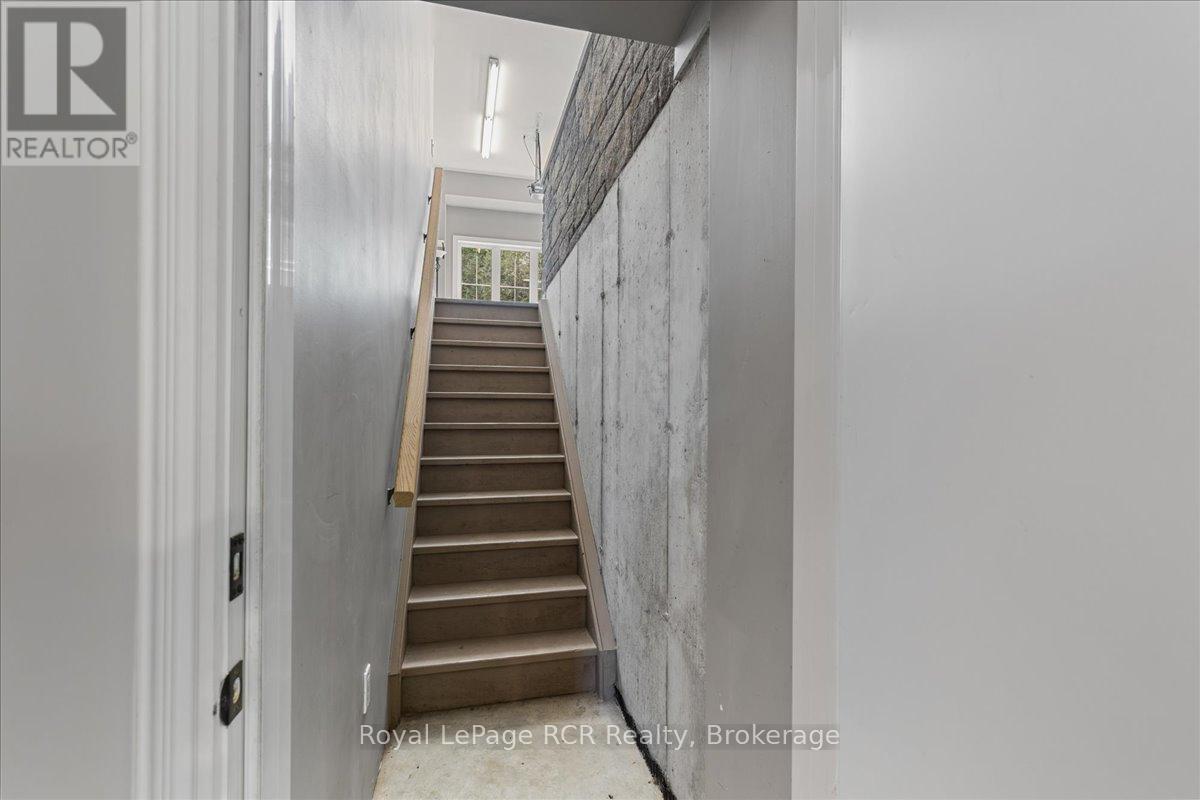 7572 Sideroad 3 E, Wellington North, ON - Indoor Photo Showing Other Room