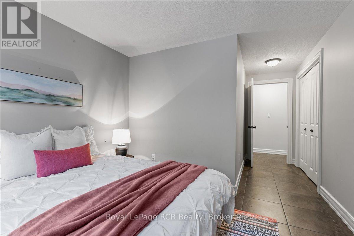7572 Sideroad 3 E, Wellington North, ON - Indoor Photo Showing Bedroom