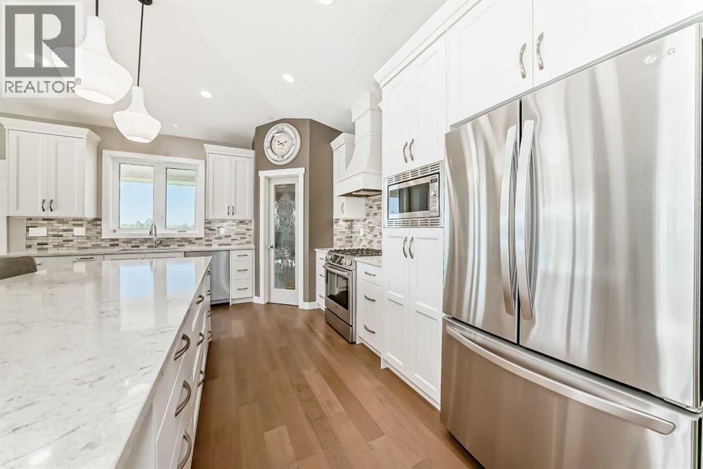 3 - 255049 Township Rd 432, Rural Ponoka County, AB - Indoor Photo Showing Kitchen With Stainless Steel Kitchen With Upgraded Kitchen