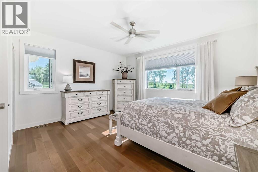 3 - 255049 Township Rd 432, Rural Ponoka County, AB - Indoor Photo Showing Bedroom